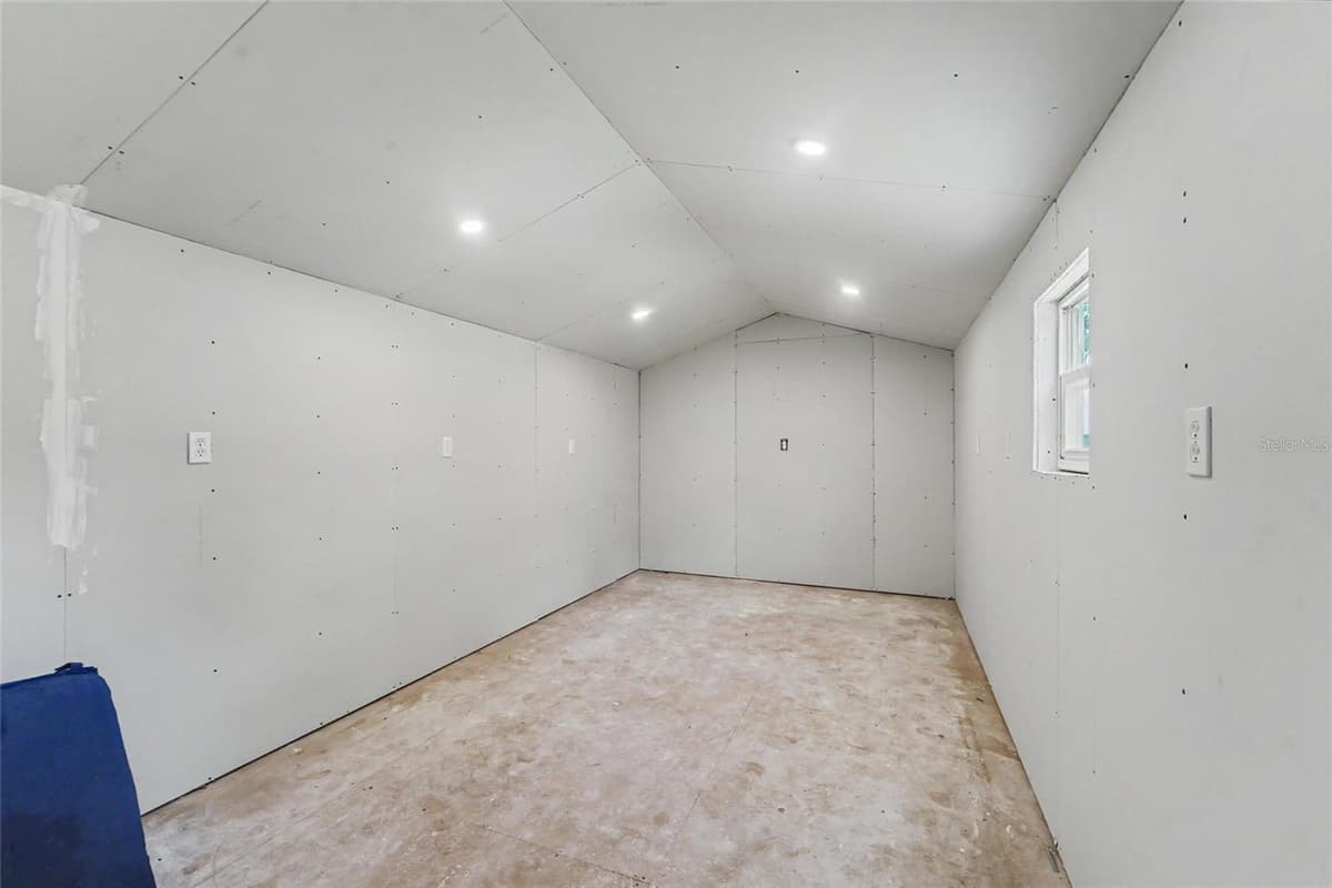 8879 LAKEWOOD DRIVE — photo 37 of 49