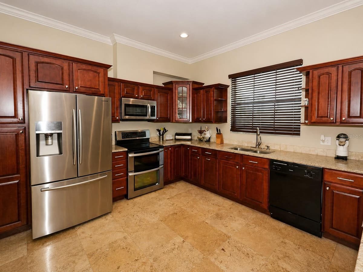 3517 HAINES ROAD — photo 3 of 25