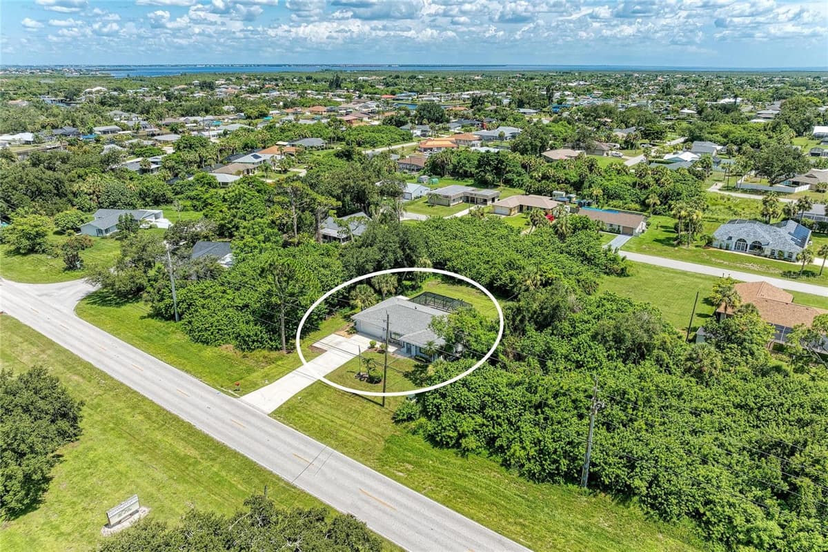 18565 EDGEWATER DRIVE — photo 4 of 38