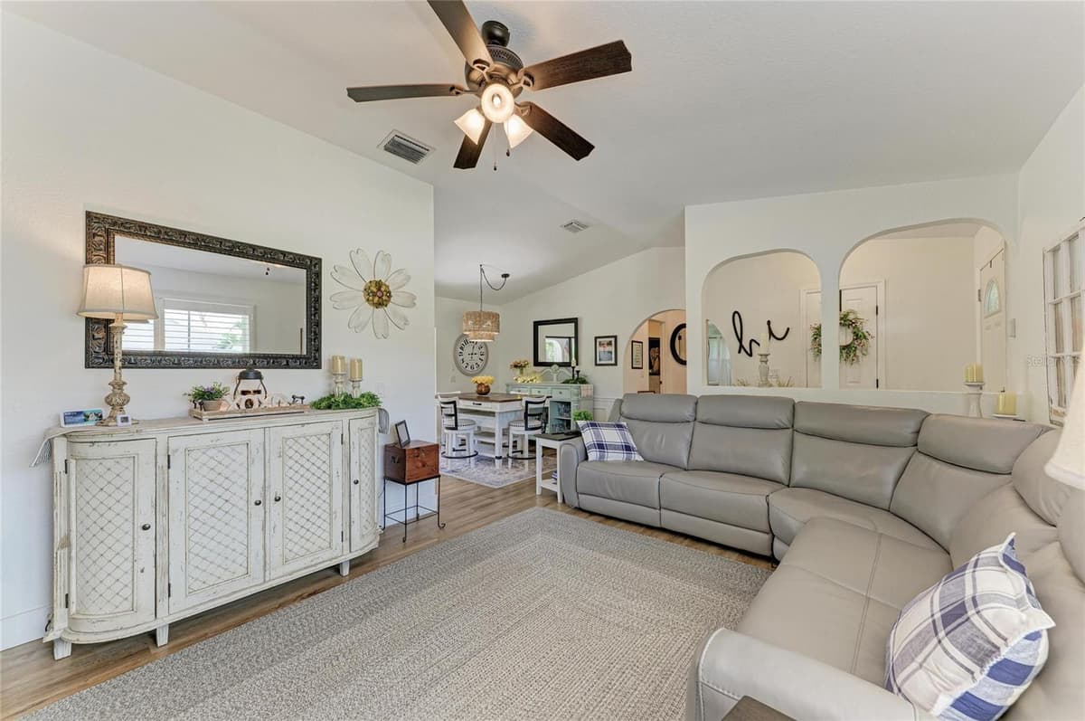18565 EDGEWATER DRIVE — photo 6 of 38