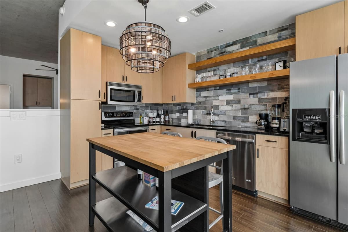 777 ASHLEY DRIVE — photo 10 of 93