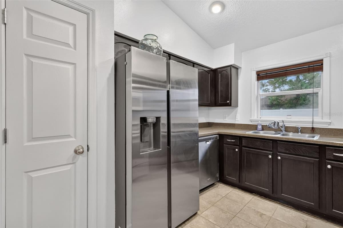 544 TORTOLA AVENUE — photo 14 of 37