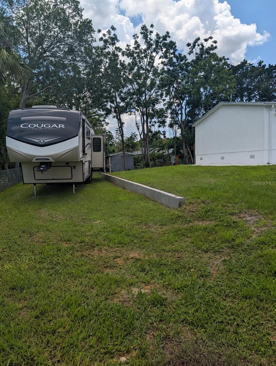 7904 CADILLAC AVENUE — photo 44 of 51