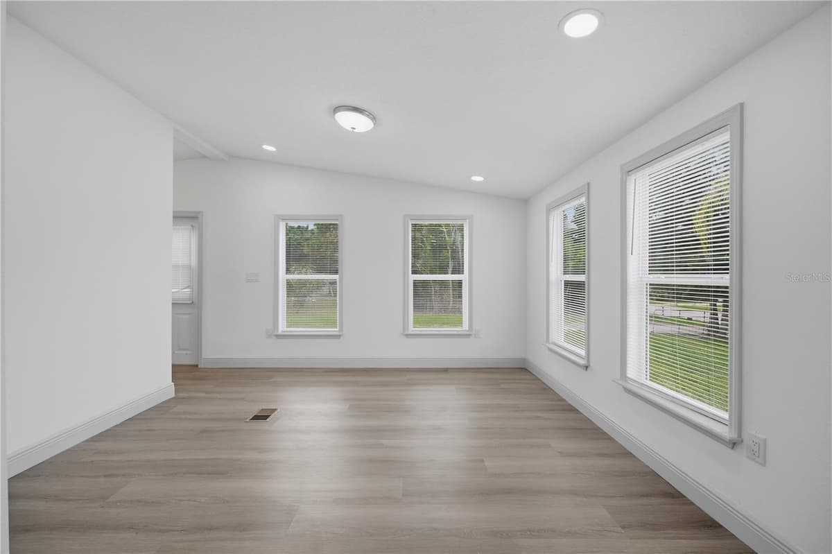 7904 CADILLAC AVENUE — photo 9 of 51