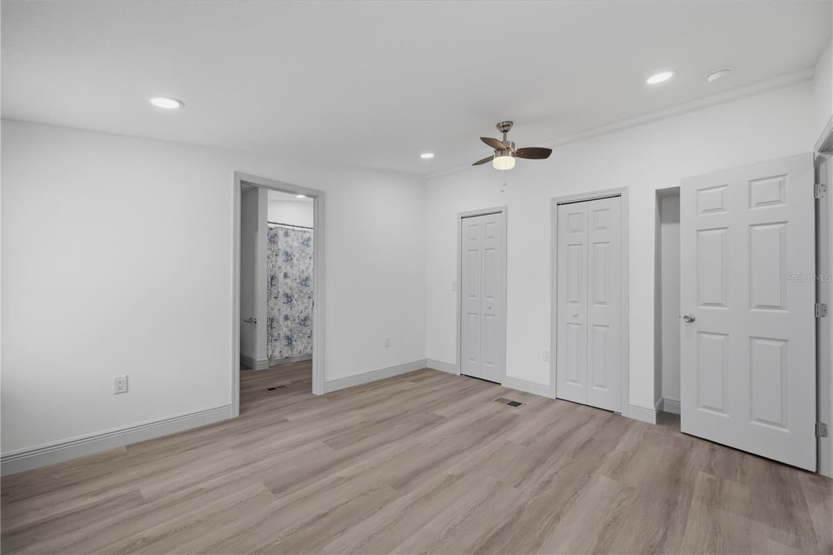 7904 CADILLAC AVENUE — photo 17 of 51