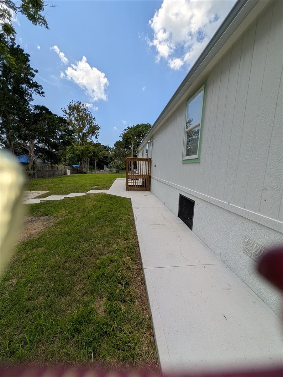 7904 CADILLAC AVENUE — photo 41 of 51