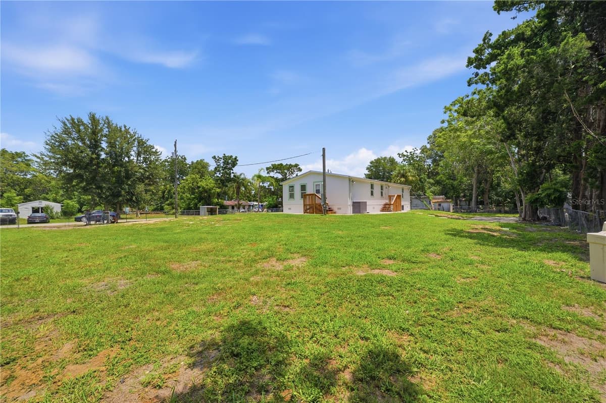 7904 CADILLAC AVENUE — photo 39 of 51