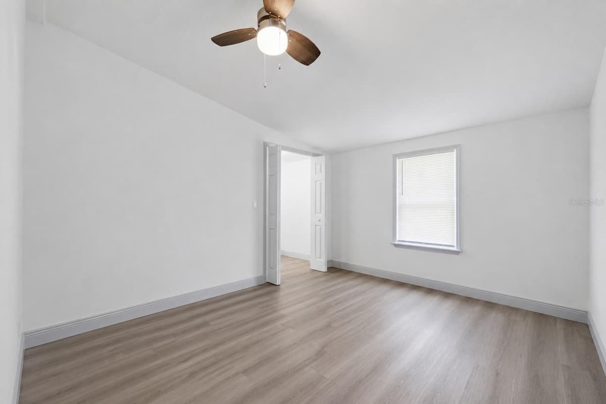 7904 CADILLAC AVENUE — photo 21 of 51