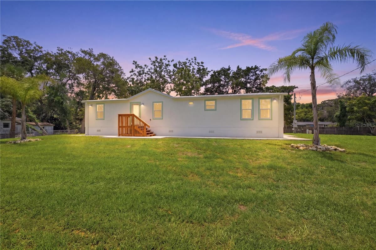 7904 CADILLAC AVENUE — photo 1 of 51