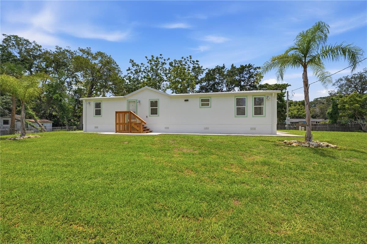 7904 CADILLAC AVENUE — photo 30 of 51