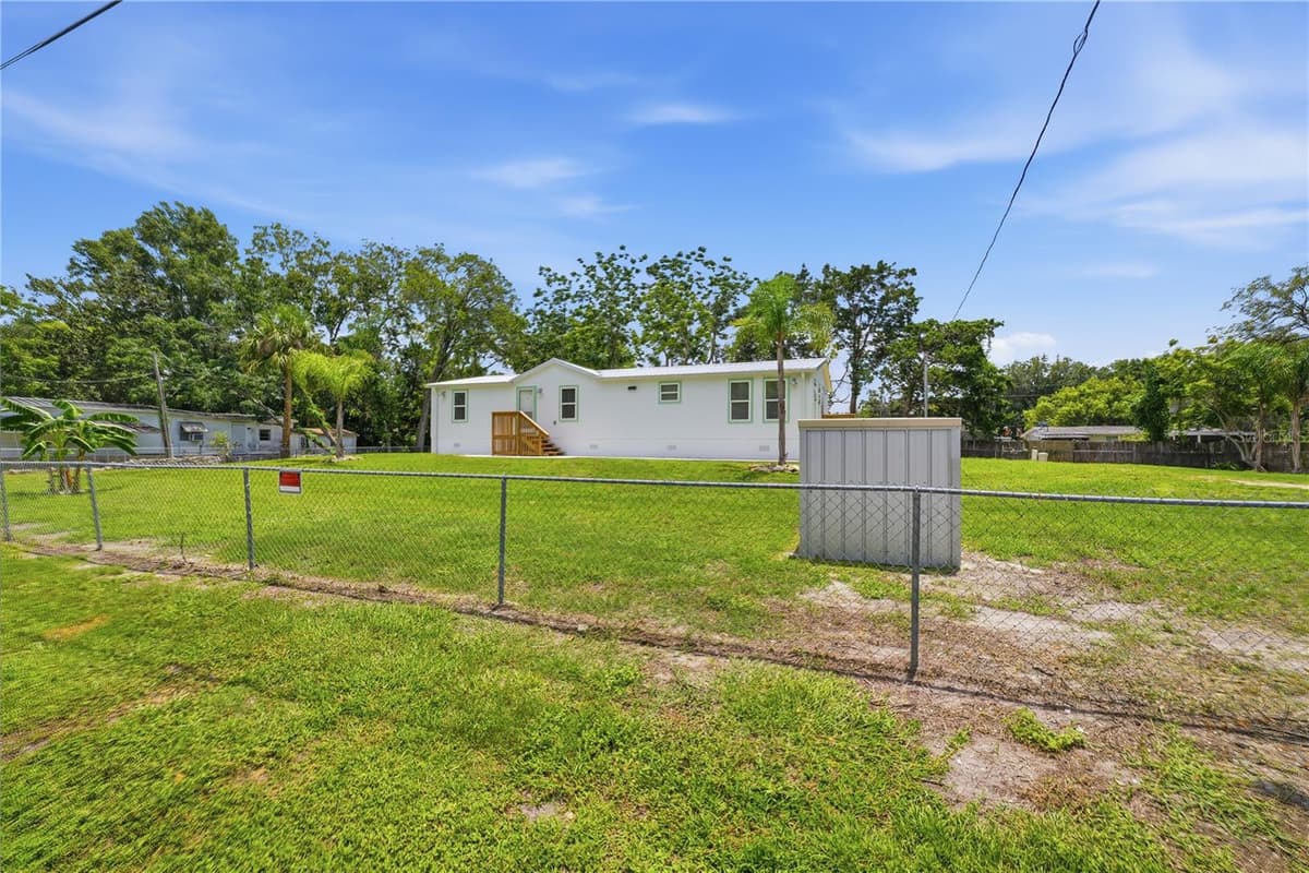 7904 CADILLAC AVENUE — photo 25 of 51