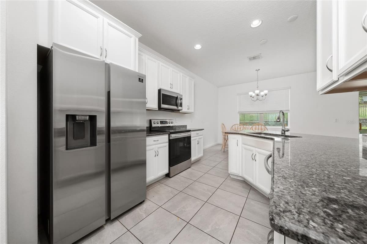 417 SAPPHIRE DRIVE — photo 12 of 34