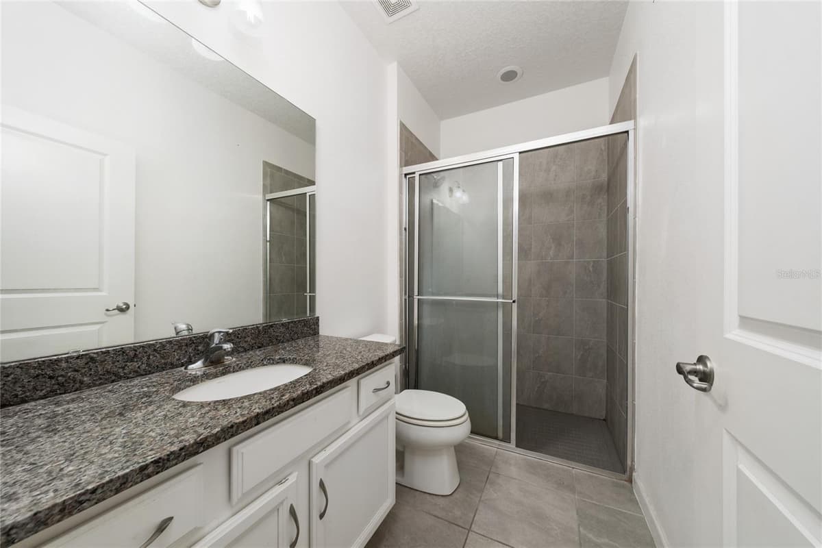 417 SAPPHIRE DRIVE — photo 7 of 34
