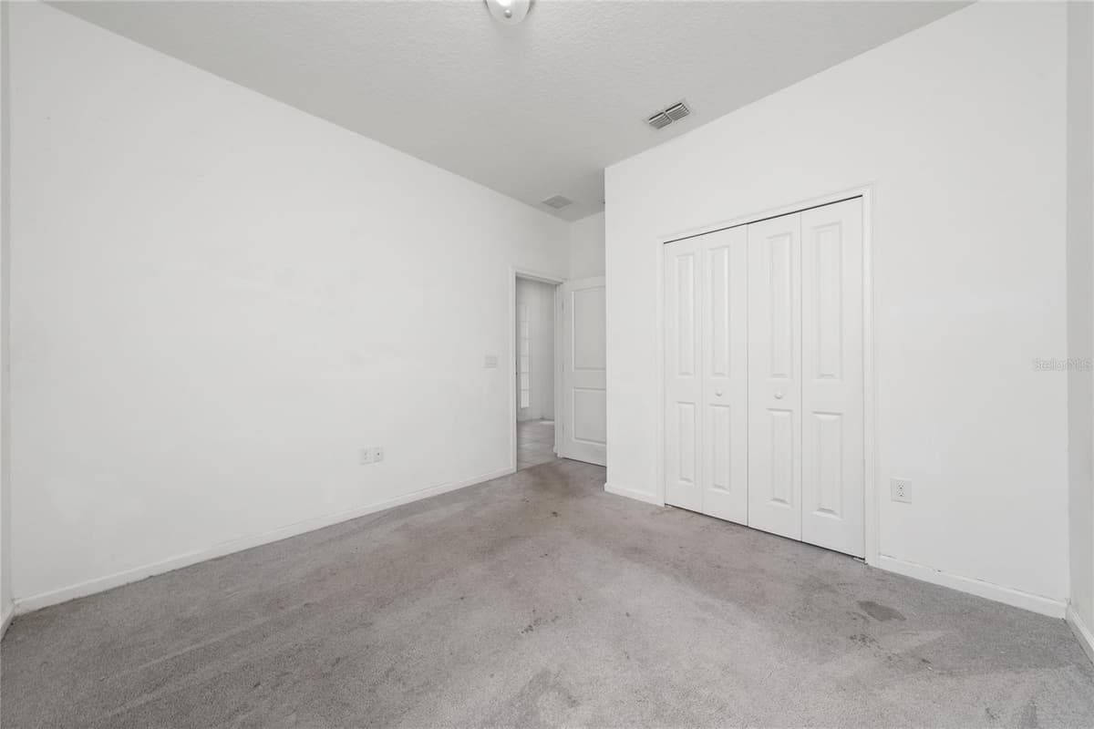 417 SAPPHIRE DRIVE — photo 4 of 34