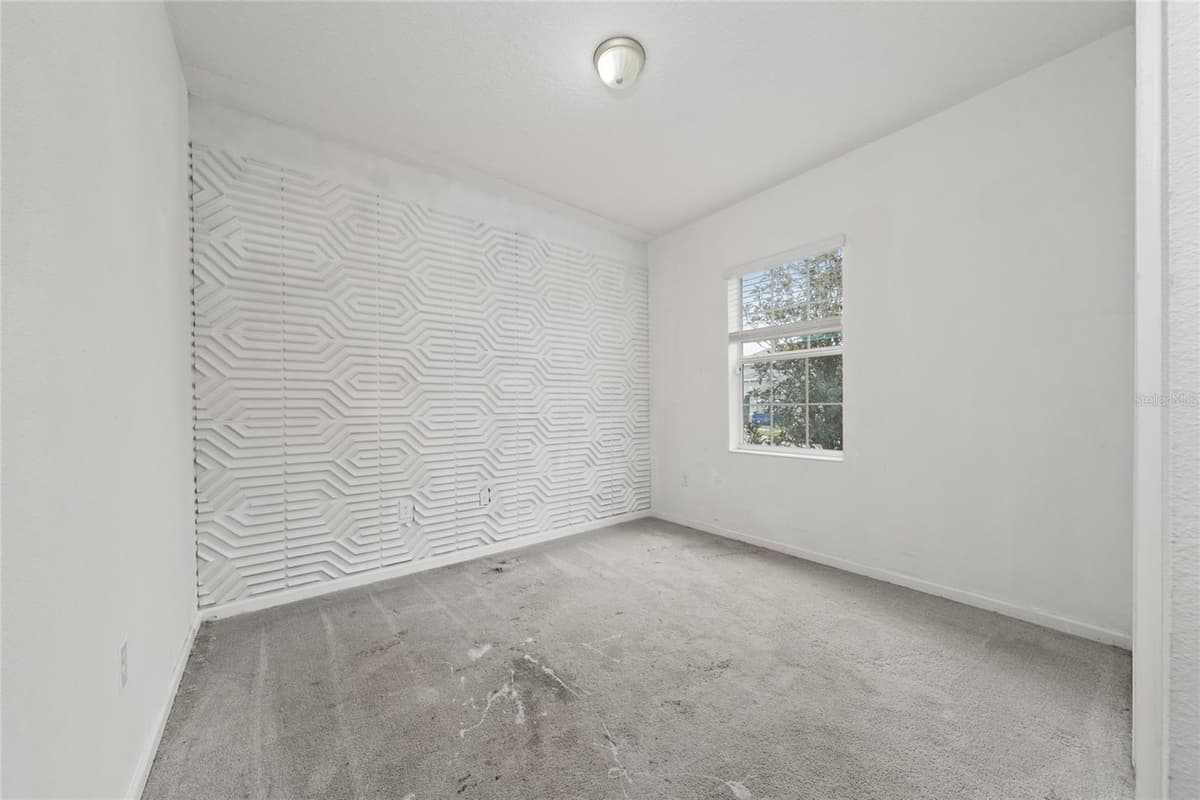 417 SAPPHIRE DRIVE — photo 5 of 34