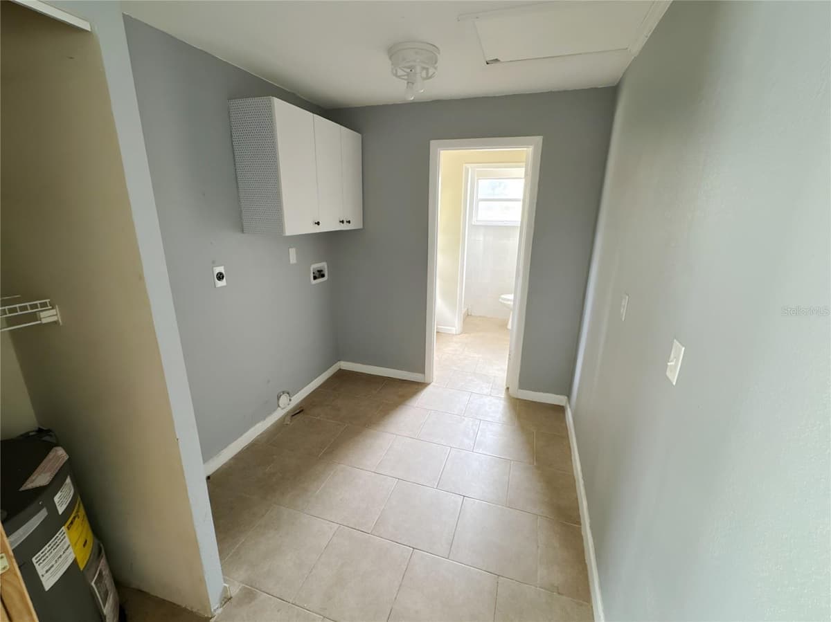 4710 HOXIE LANE — photo 4 of 14