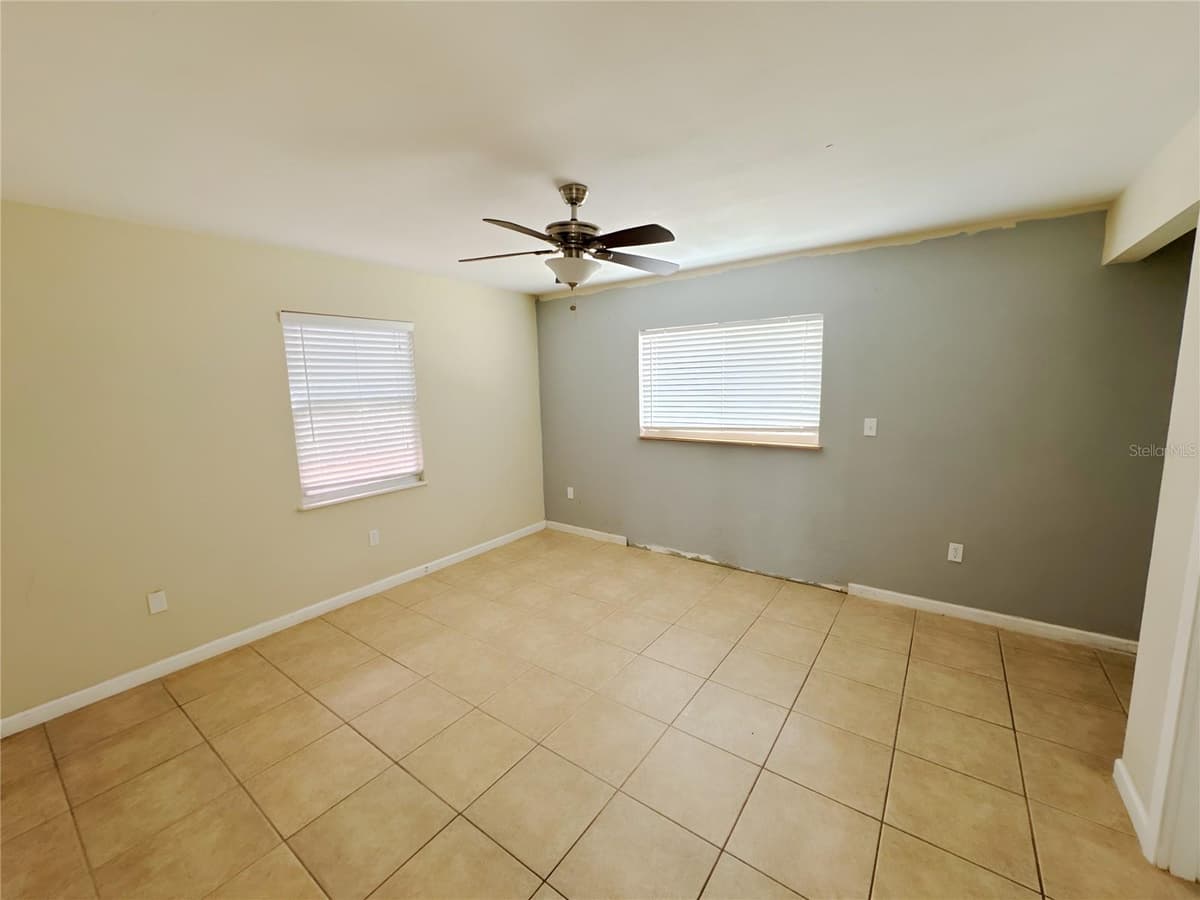 4710 HOXIE LANE — photo 8 of 14