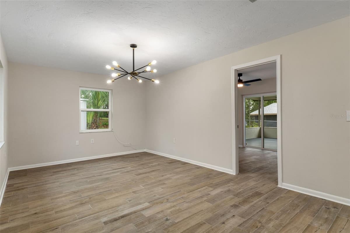 211 DAVIS STREET — photo 11 of 49