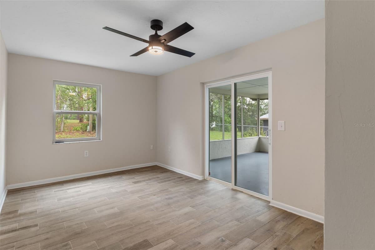 211 DAVIS STREET — photo 20 of 49