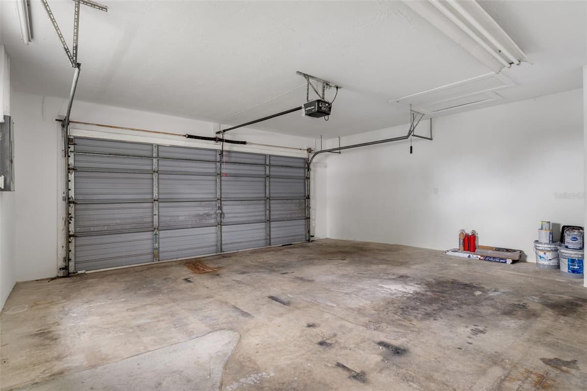 211 DAVIS STREET — photo 35 of 49