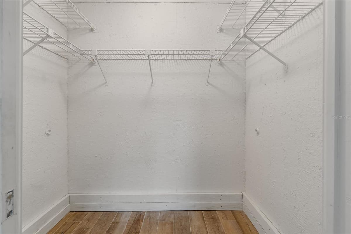 211 DAVIS STREET — photo 29 of 49
