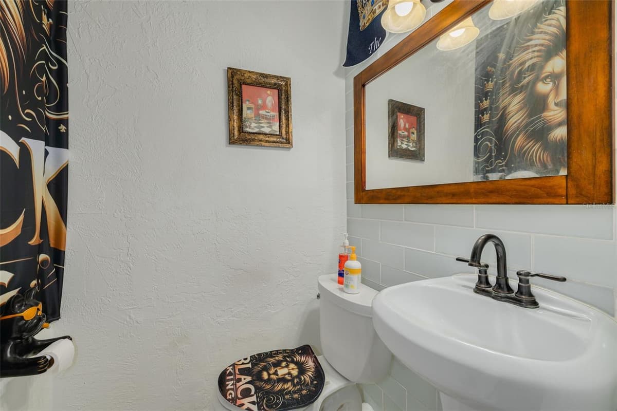 1835 47TH STREET — photo 17 of 24