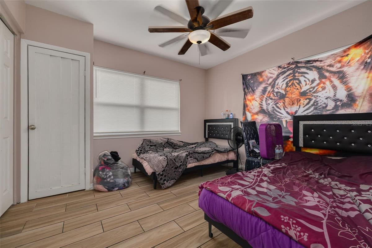1835 47TH STREET — photo 15 of 24