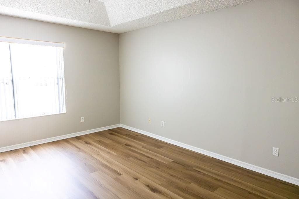 14733 HARTFORD RUN DRIVE — photo 16 of 34