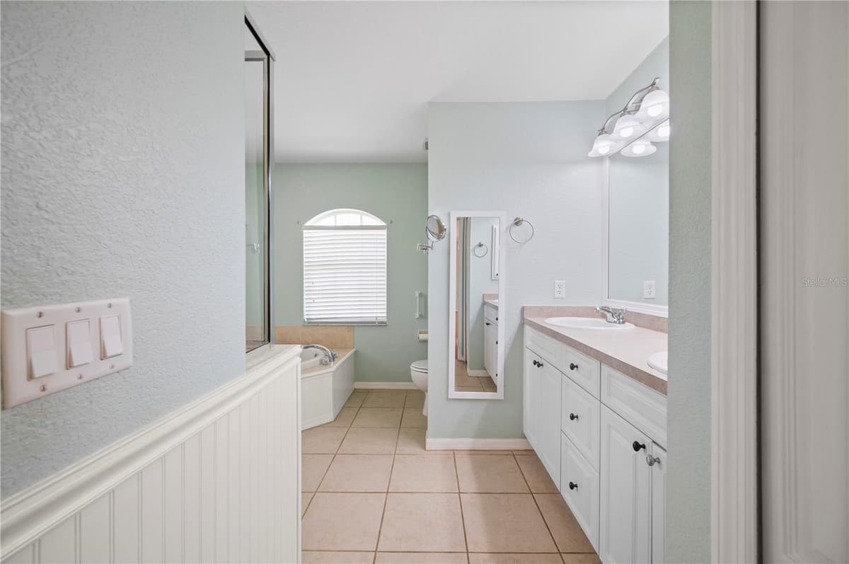5615 MOJAVE AVENUE — photo 25 of 57