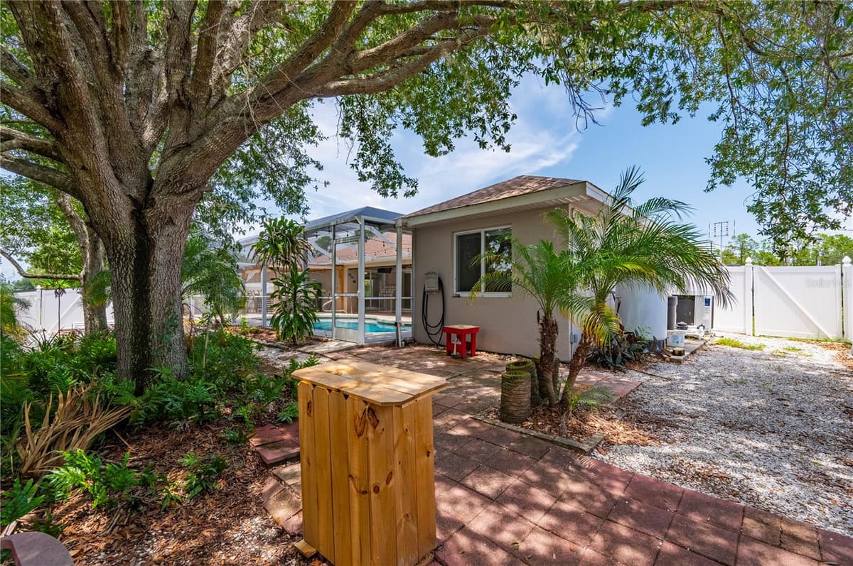 5615 MOJAVE AVENUE — photo 44 of 57