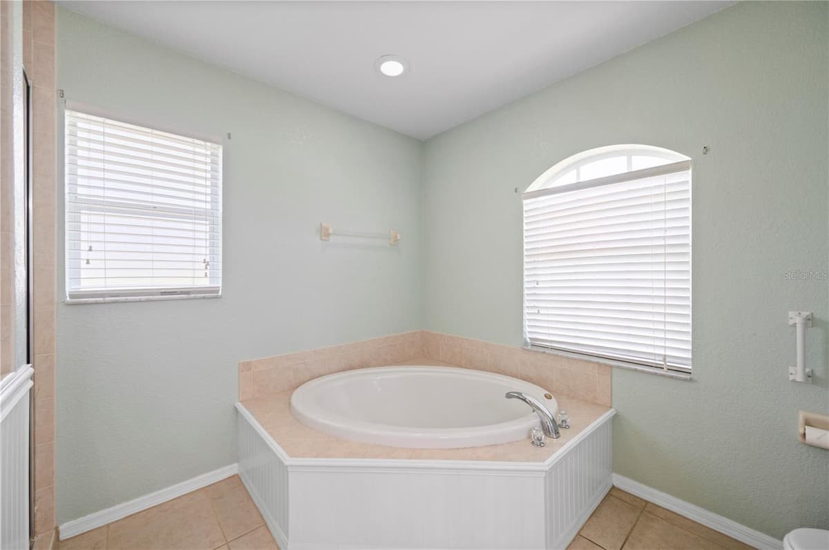 5615 MOJAVE AVENUE — photo 27 of 57