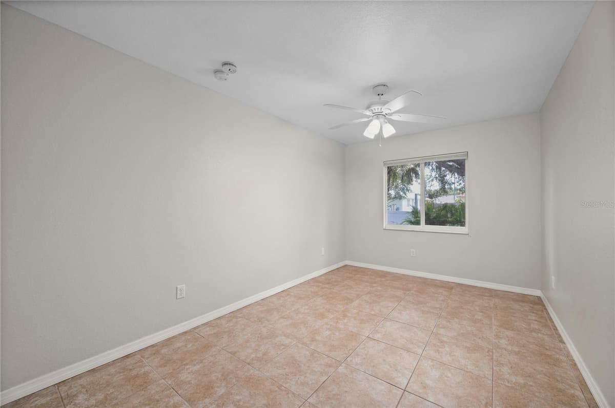 5615 MOJAVE AVENUE — photo 33 of 57
