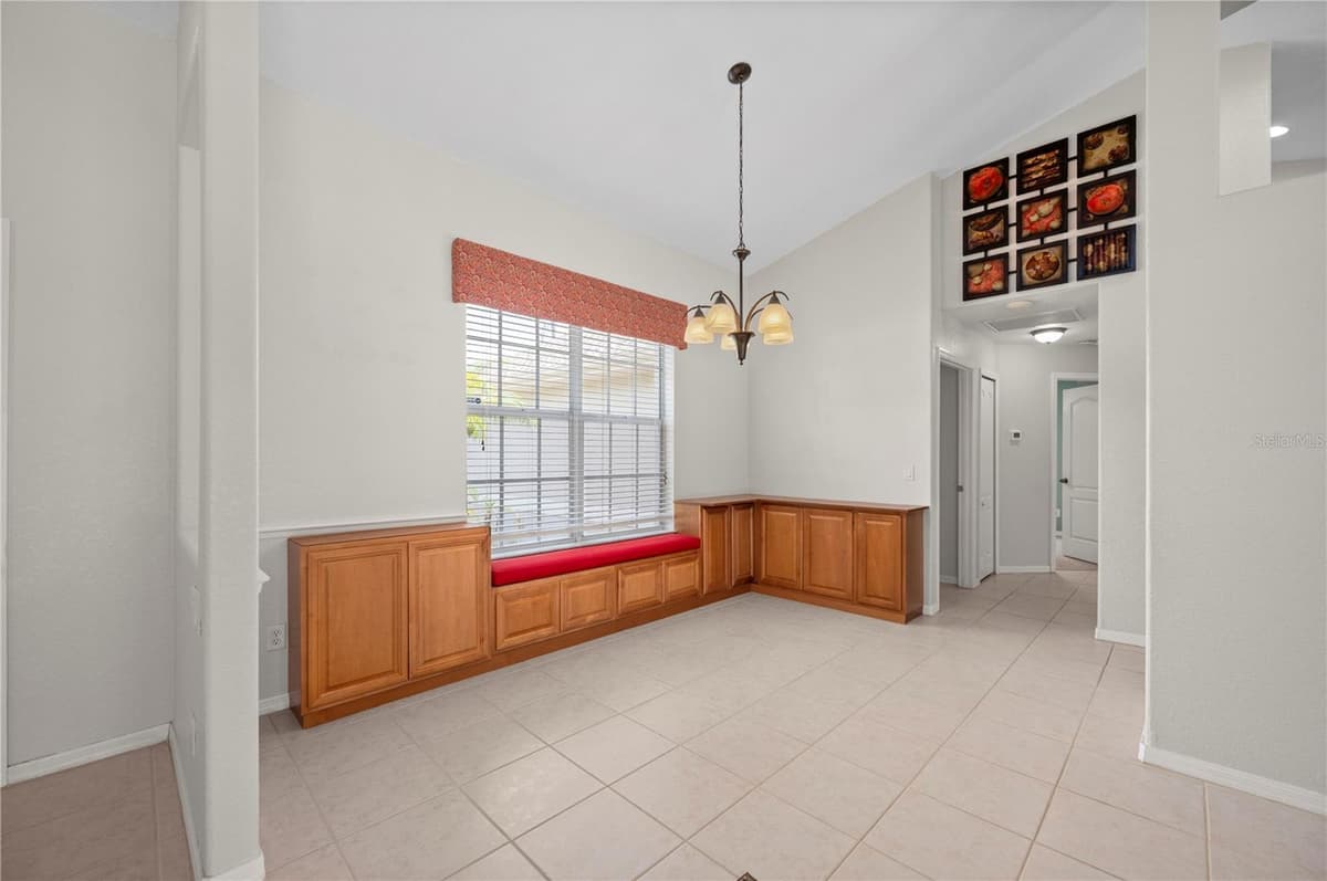5615 MOJAVE AVENUE — photo 8 of 57
