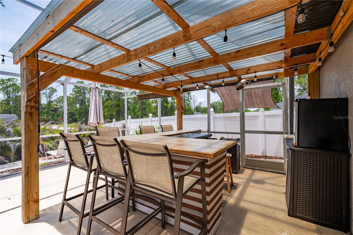 5615 MOJAVE AVENUE — photo 4 of 57