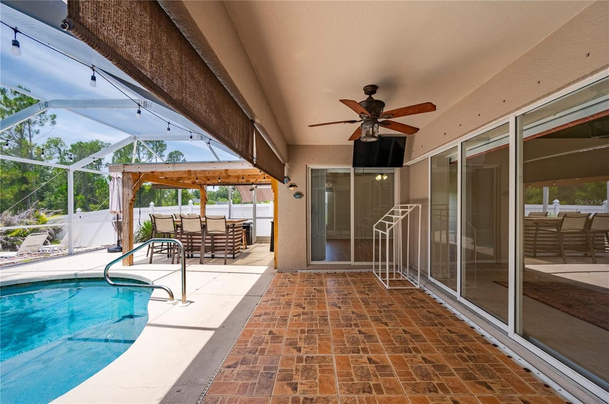 5615 MOJAVE AVENUE — photo 40 of 57