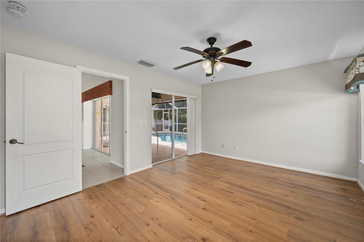 5615 MOJAVE AVENUE — photo 23 of 57