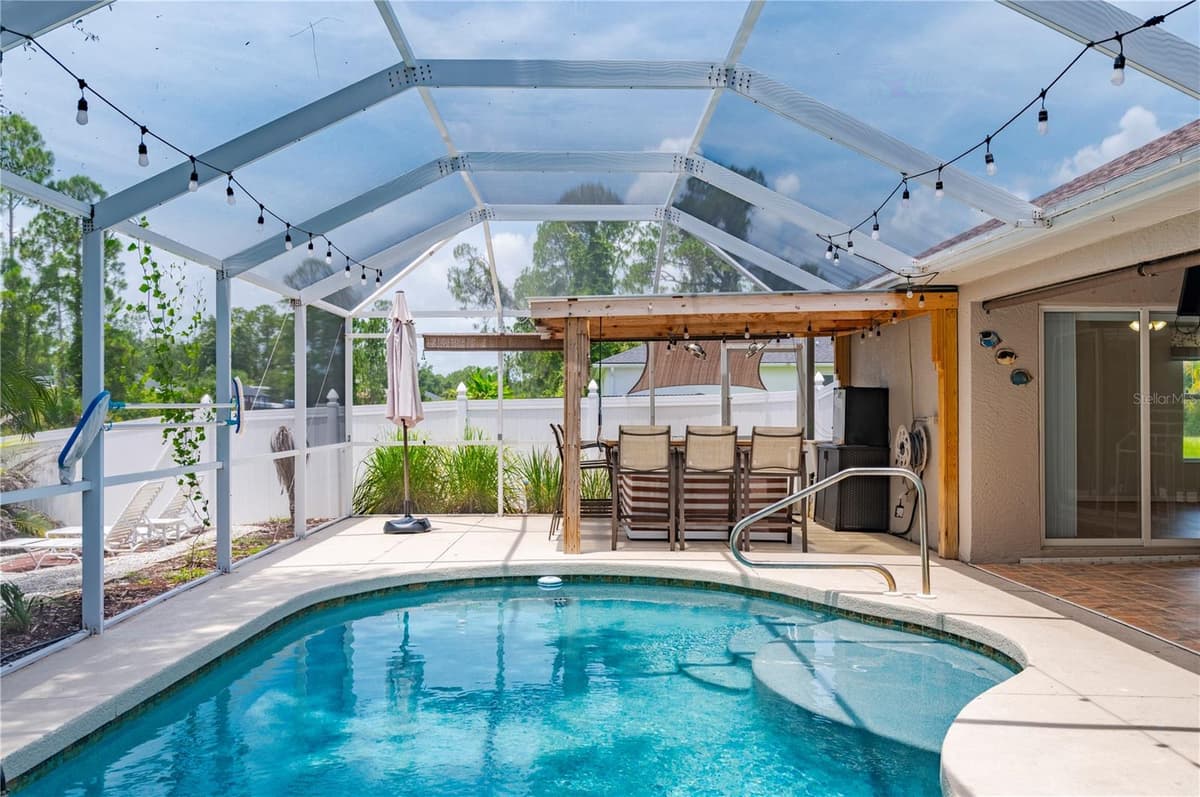 5615 MOJAVE AVENUE — photo 42 of 57