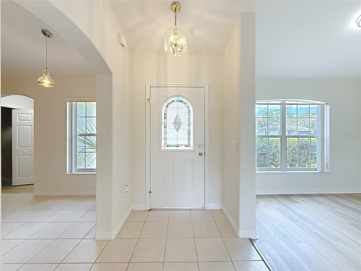 626 MARION OAKS LANE — photo 3 of 59