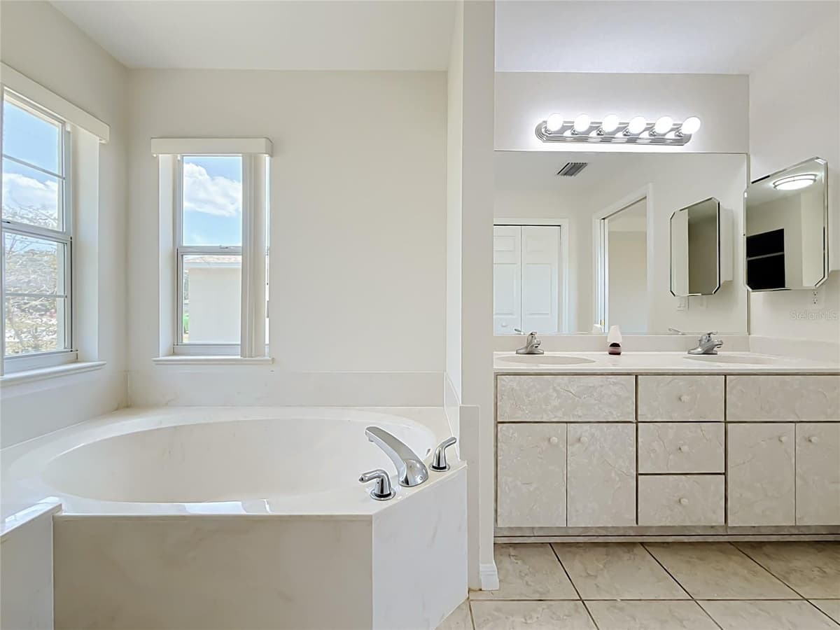 626 MARION OAKS LANE — photo 28 of 59