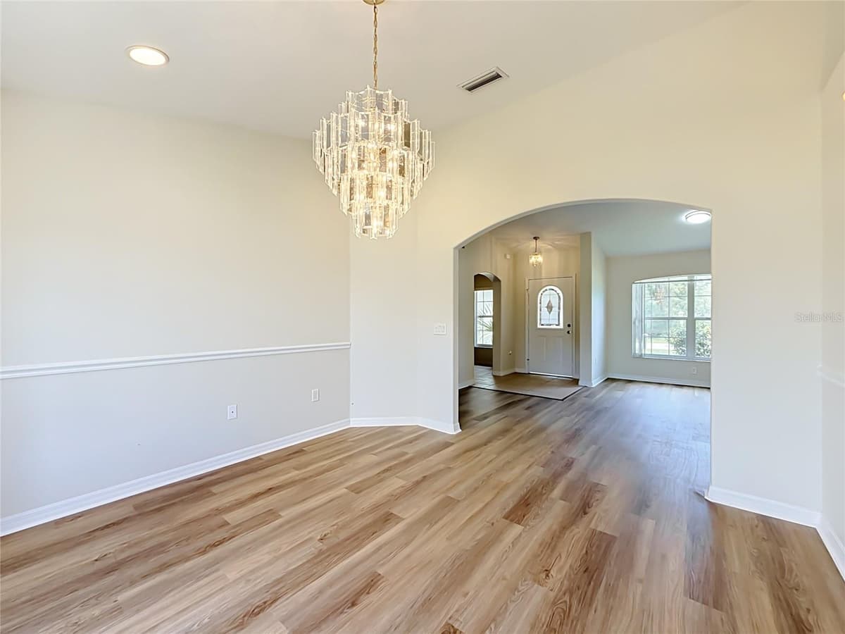 626 MARION OAKS LANE — photo 10 of 59