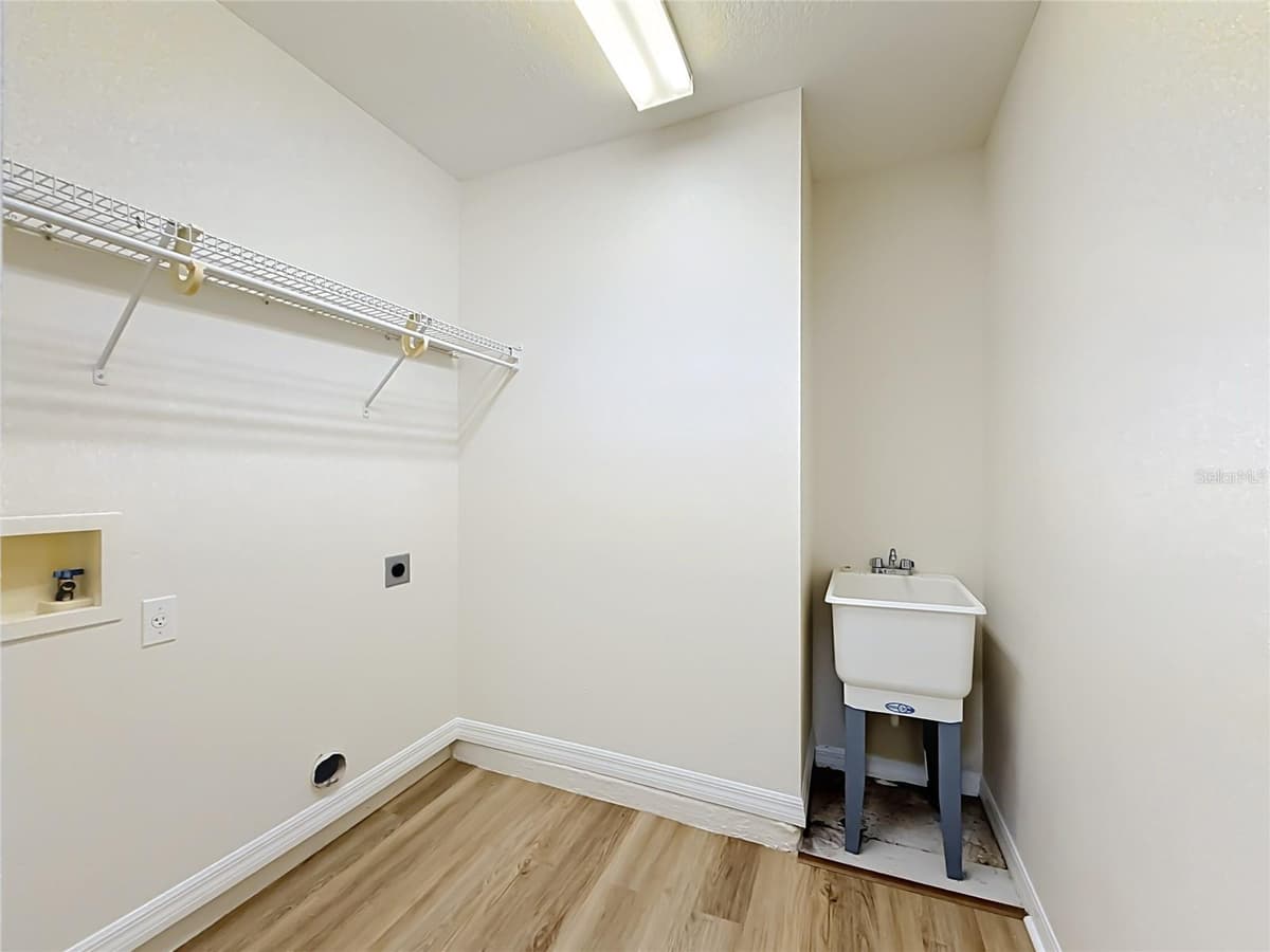 626 MARION OAKS LANE — photo 42 of 59