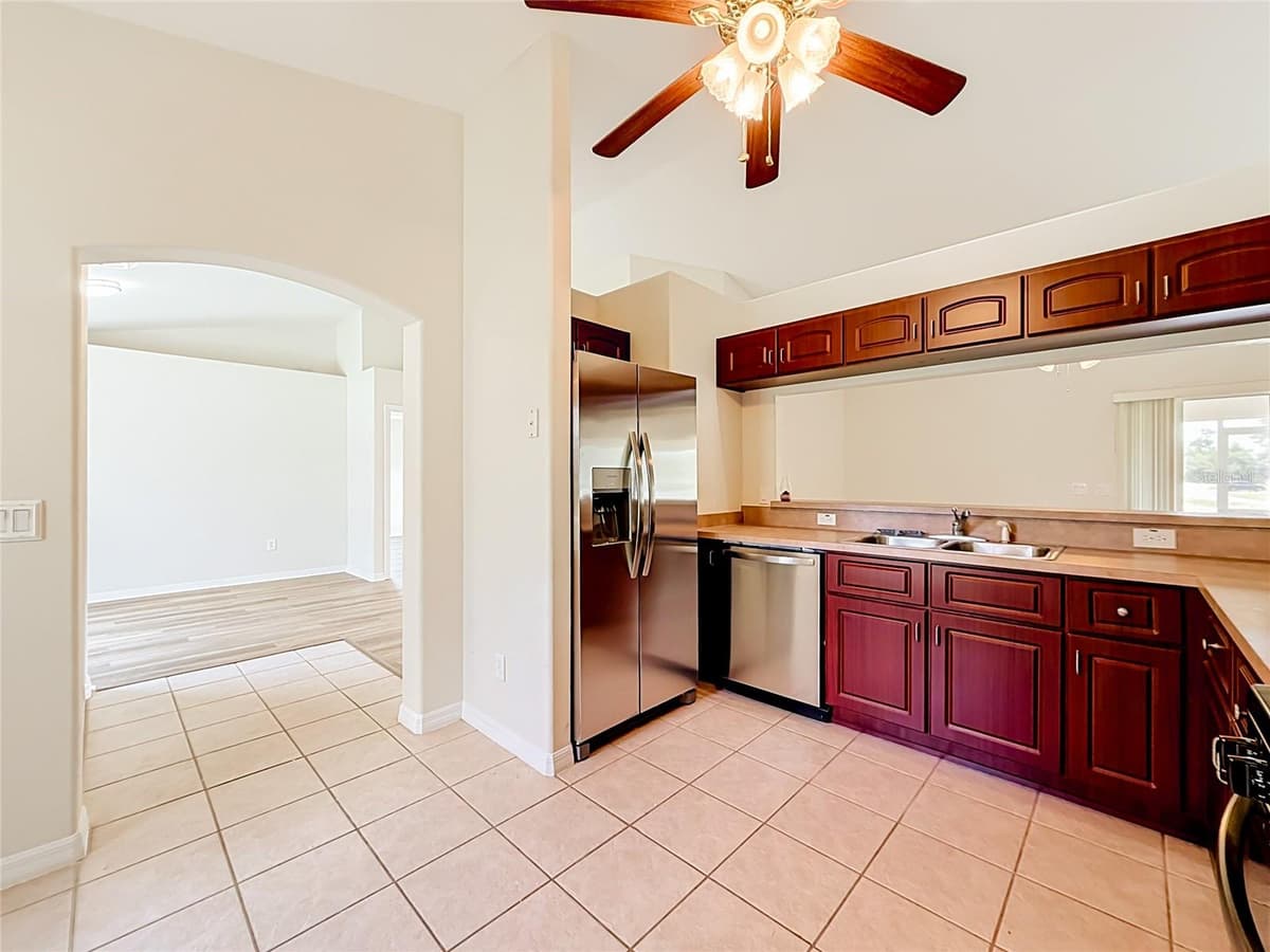 626 MARION OAKS LANE — photo 15 of 59