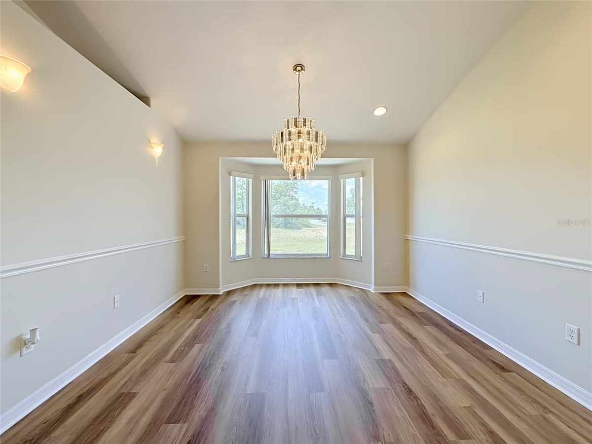 626 MARION OAKS LANE — photo 8 of 59