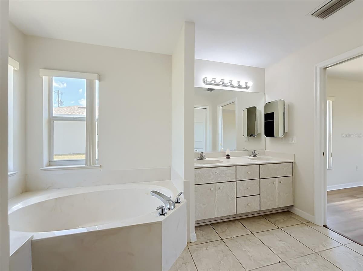 626 MARION OAKS LANE — photo 29 of 59
