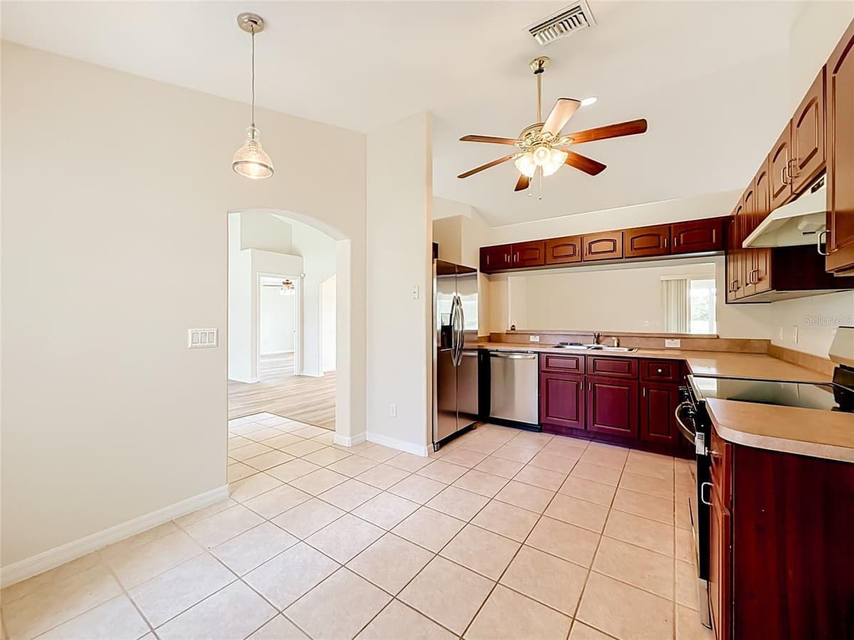 626 MARION OAKS LANE — photo 16 of 59
