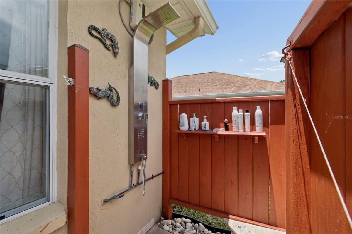 3119 BLACKWATER OAKS WAY — photo 42 of 48