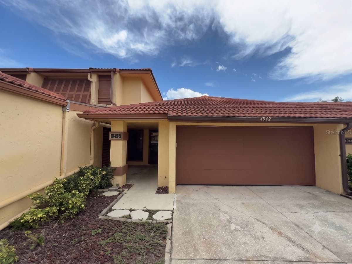 4942 SAMOA CIRCLE — photo 1 of 30