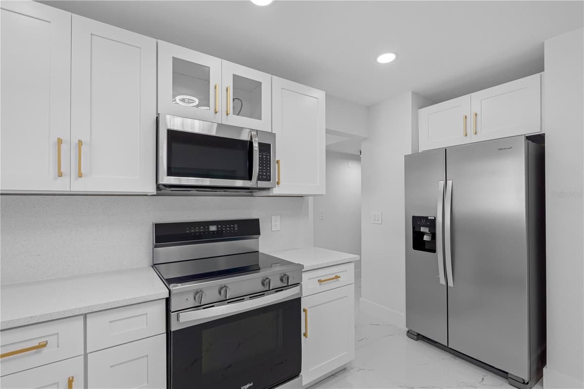 6419 MONTEREY BOULEVARD — photo 25 of 50