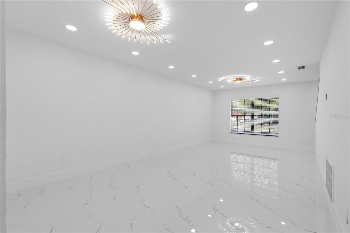 6419 MONTEREY BOULEVARD — photo 22 of 50