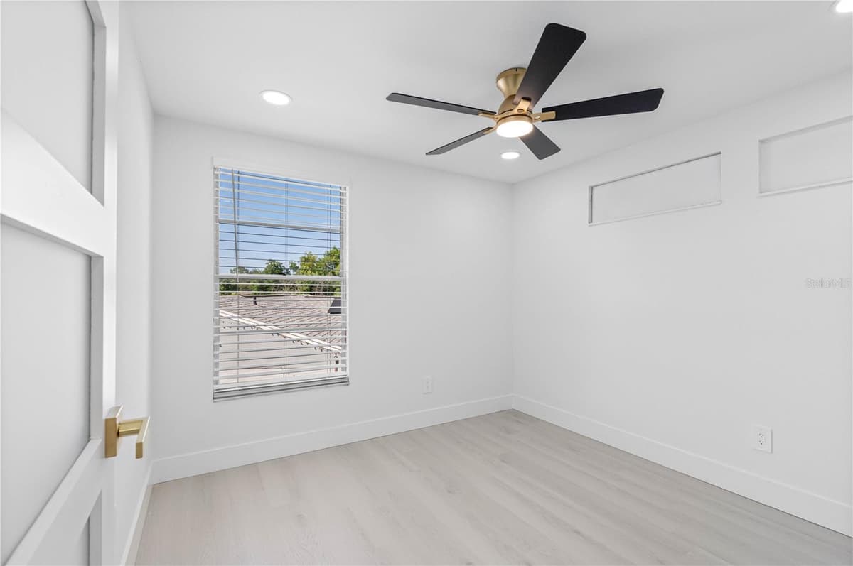 6419 MONTEREY BOULEVARD — photo 49 of 50